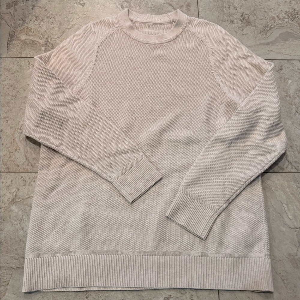 Men’s Lululemon sweater